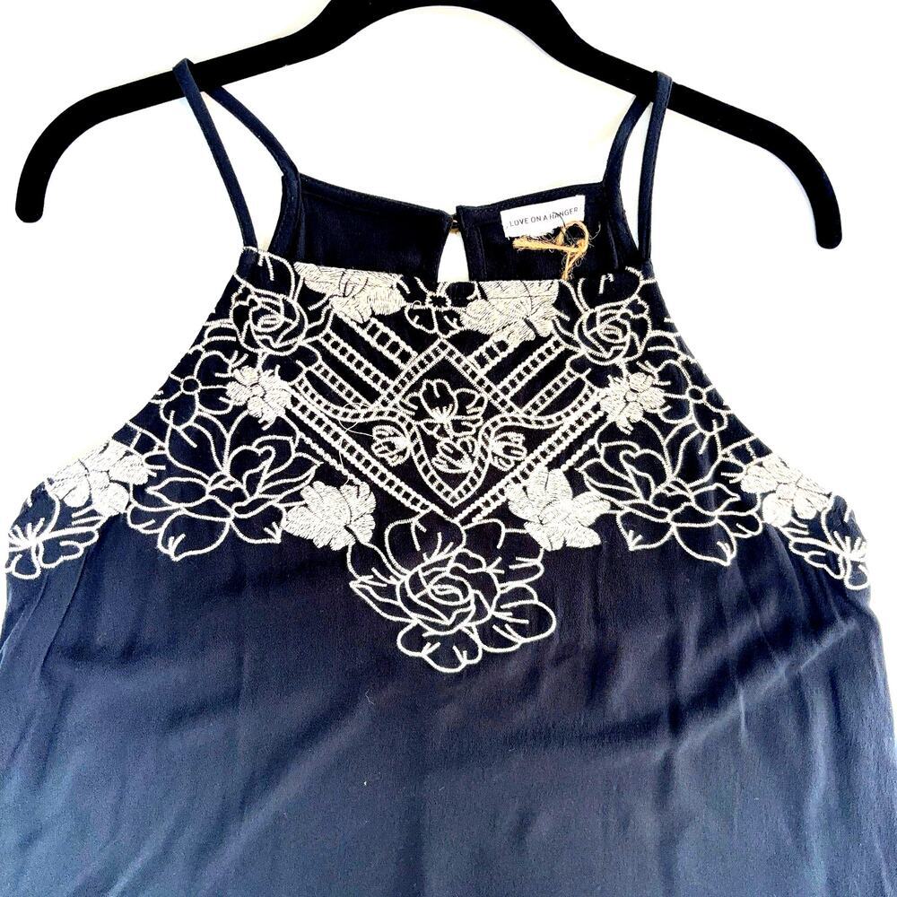 Love on a Hanger Womens Medium Black Embroidered Tank Top Boho Chic Sleeveless - Picture 2 of 10